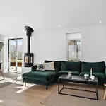 Gorgeous In With Kitchen Feriehus *
