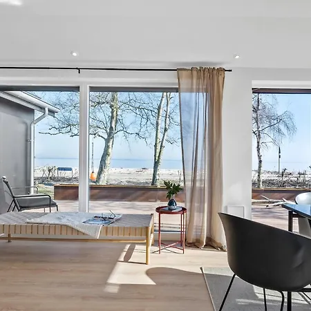 Vakantiehuis Gorgeous In With Kitchen