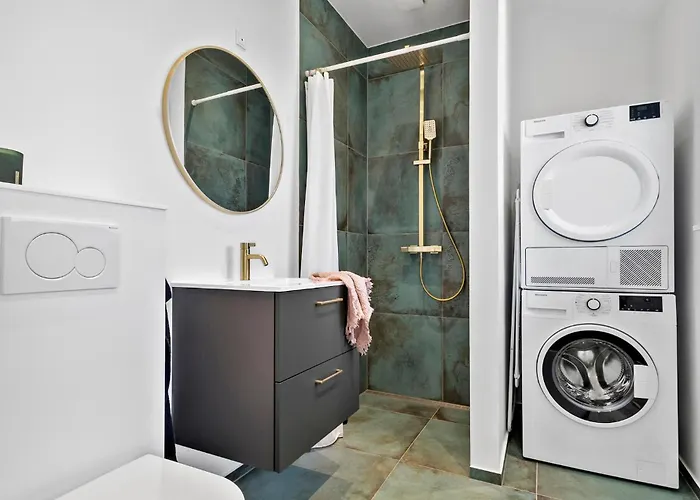 Holiday home Gorgeous In With Kitchen *